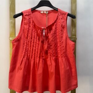 Blusa Sin Mangas con Pliegues y Lazo Rojo