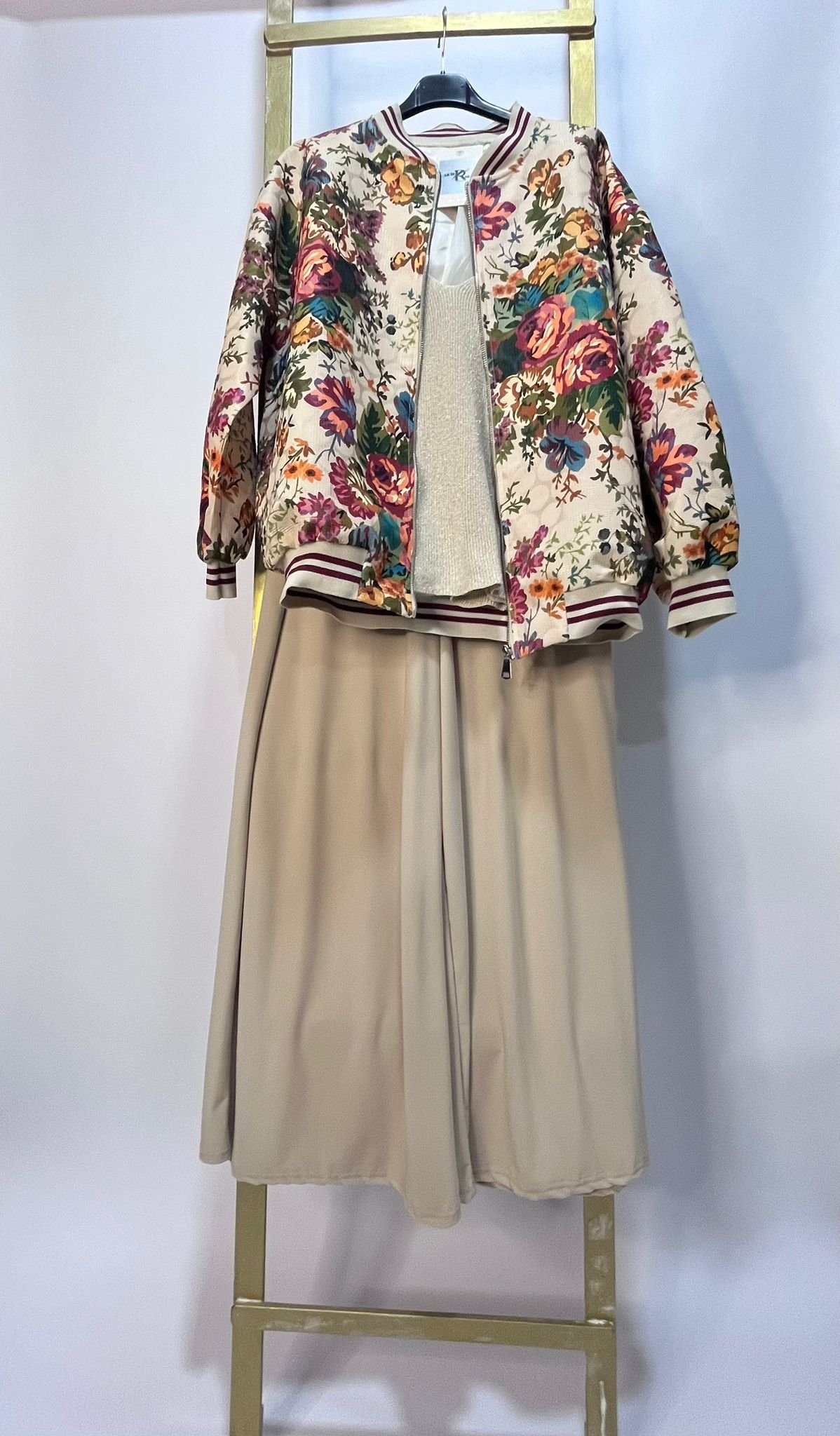 Pantalón palazzo beige
