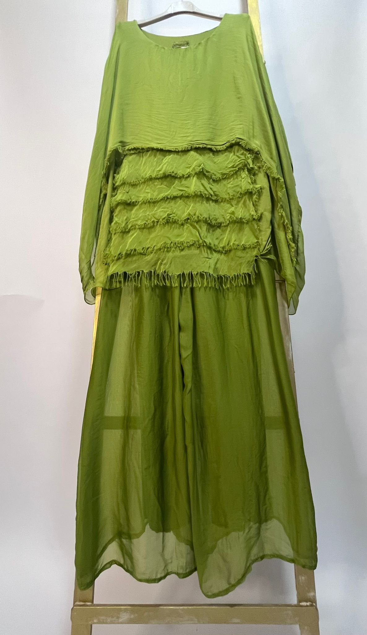 Conjunto verde boho chic con volantes
