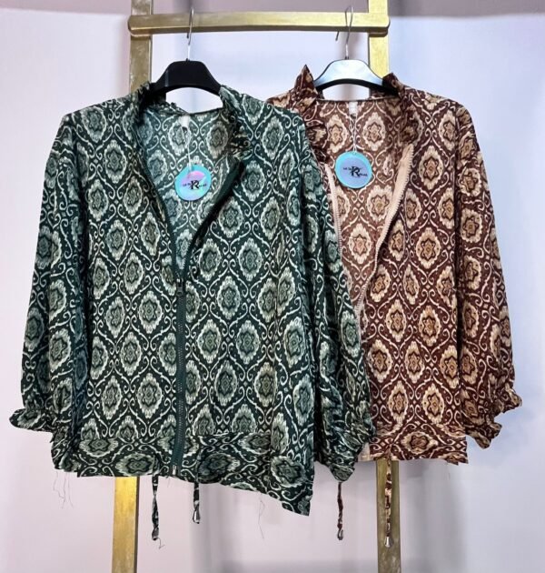 Chaqueta Étnica Ligera con Cierre y Jareta